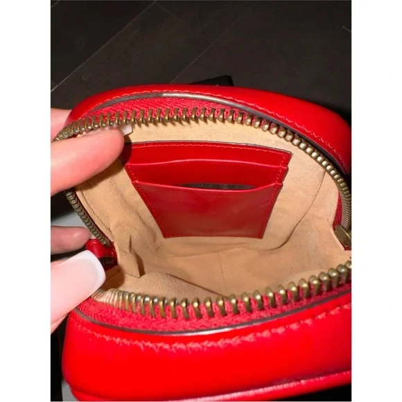 NIB Gucci GG Marmont Vertical Phone Bag - Red Matelassé Leather Full Inclusion - Picture 3 of 13
